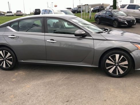 Used 2022 Nissan Altima 2.5 SV image 8