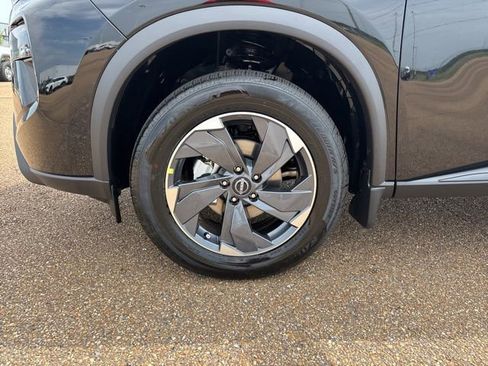 New 2026 Nissan Rogue SV image 8