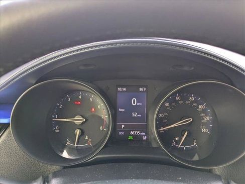 Used 2021 Toyota C-HR XLE FWD image 11