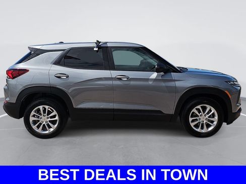 New 2026 Chevrolet TrailBlazer LS w/ LS Convenience Package FWD image 2