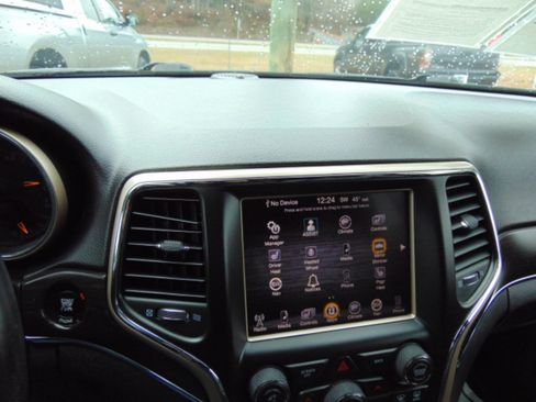 Used 2014 Jeep Grand Cherokee Limited image 57