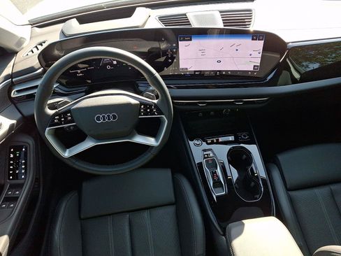 Used 2025 Audi A5 2.0T Premium Plus w/ Premium Plus AWD/4WD image 11