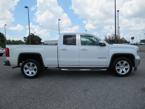 Used 2015 GMC Sierra 1500 SLE w/ SLE Value Package RWD image 2