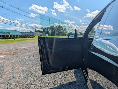 Used 2022 Tesla Model X Plaid AWD/4WD image 11