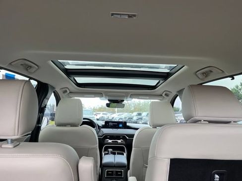 Used 2024 MAZDA CX-90 Plug-In Hybrid w/ Premium Pkg AWD/4WD image 10
