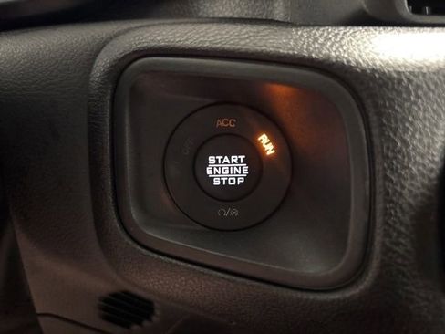 Used 2024 Jeep Wrangler Unlimited w/ Convenience Group AWD/4WD image 29