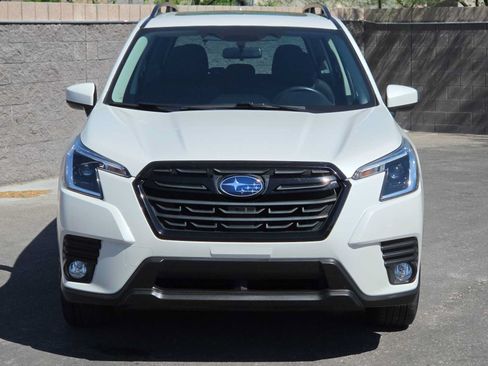 Used 2023 Subaru Forester Premium AWD/4WD image 4