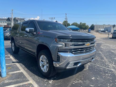 Used 2021 Chevrolet Silverado 1500 LTZ AWD/4WD image 2