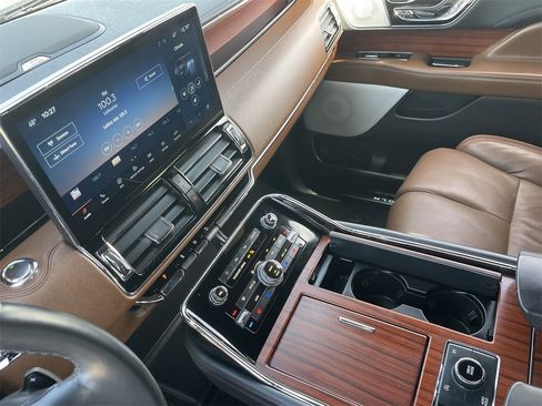 Certified 2023 Lincoln Navigator Reserve image 24