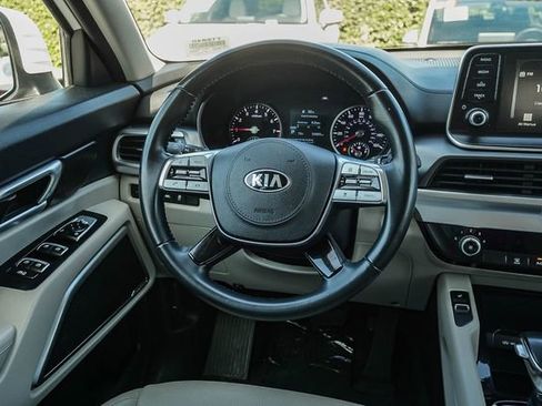 Used 2020 Kia Telluride S w/ S 8 Passenger Seating Package FWD image 16