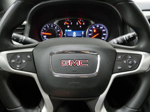 Used 2023 GMC Acadia SLE FWD image 16