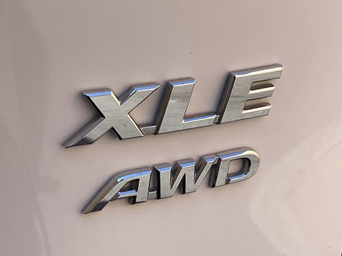 Used 2023 Toyota RAV4 XLE w/ Convenience Package AWD/4WD image 8