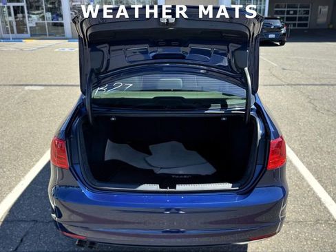 Used 2013 Volkswagen Jetta SE FWD image 11