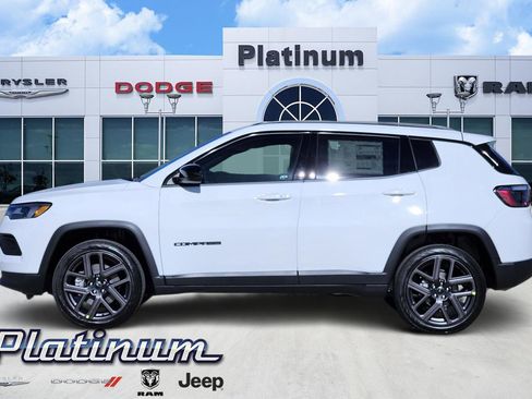 New 2026 Jeep Compass Latitude image 3