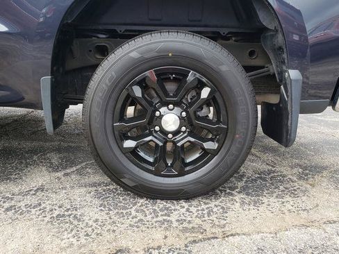 Used 2022 Chevrolet Silverado 1500 LT w/ Z71 Off-Road Package AWD/4WD image 10