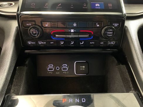 Used 2022 Jeep Grand Cherokee Limited AWD/4WD image 30