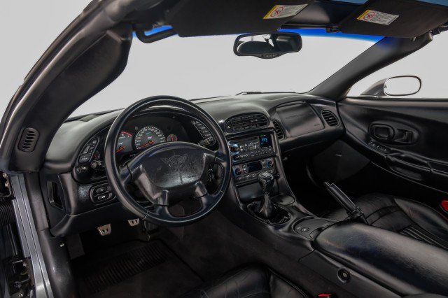 Used 2003 Chevrolet Corvette Coupe w/ Preferred Equipment Group RWD image 12