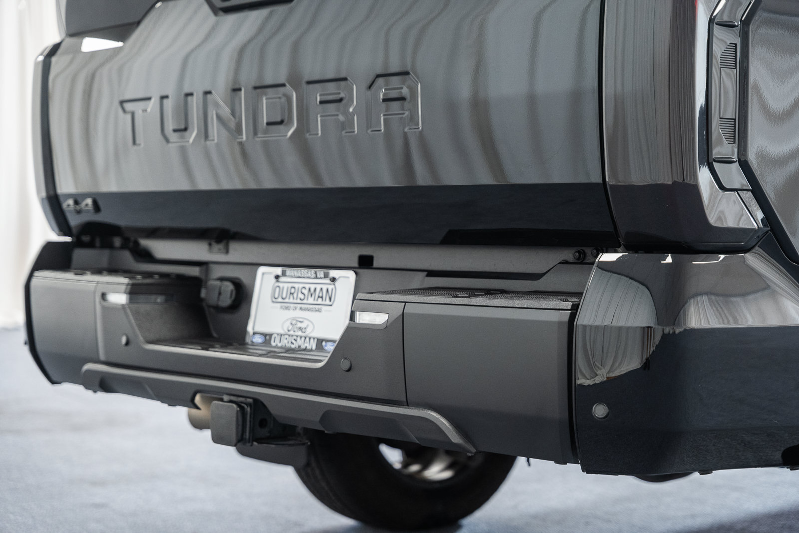 Used 2025 Toyota Tundra SR5 w/ SR5 Premium Package AWD/4WD image 10
