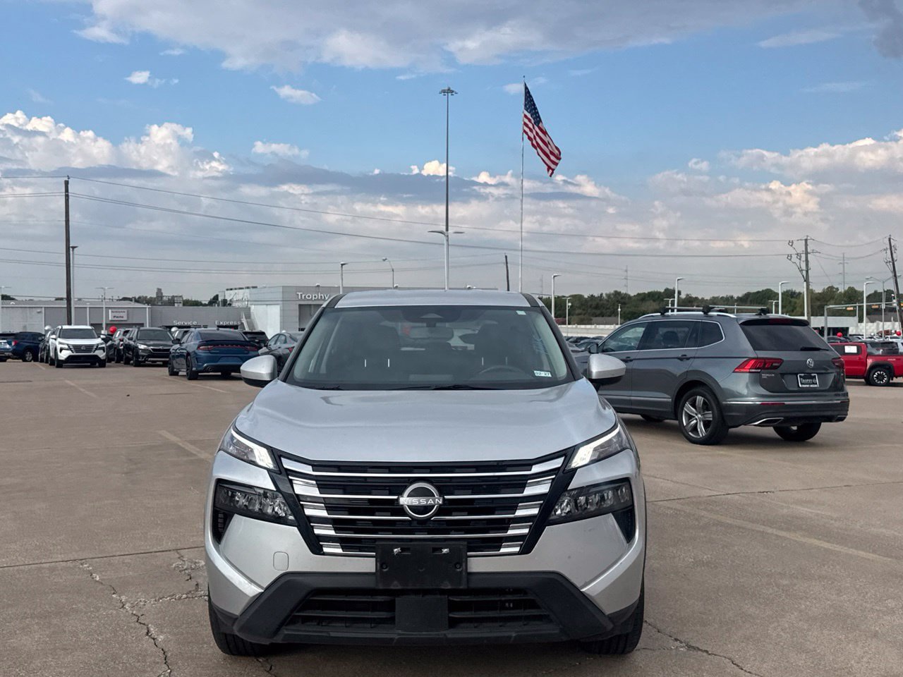 Certified 2025 Nissan Rogue SV FWD image 6
