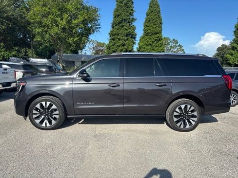 Used 2025 Ford Expedition Max Platinum w/ Platinum Ultimate Package AWD/4WD image 8