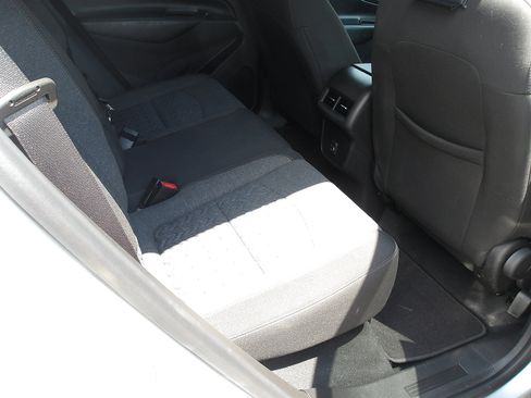Used 2022 Chevrolet Equinox LT AWD/4WD image 11