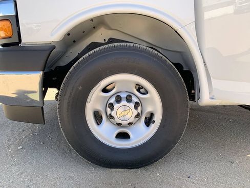 New 2026 Chevrolet Express 3500 w/ Power Convenience Package RWD image 31