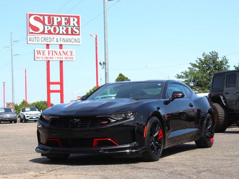 Used 2020 Chevrolet Camaro LT w/ Redline Edition RWD image 7