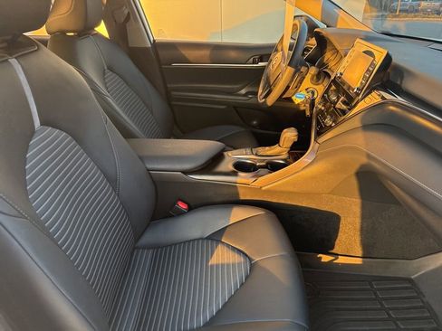 Used 2024 Toyota Camry SE image 27