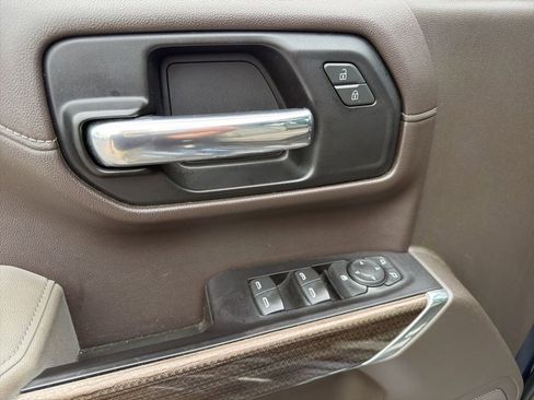 Used 2020 Chevrolet Silverado 1500 RST image 23