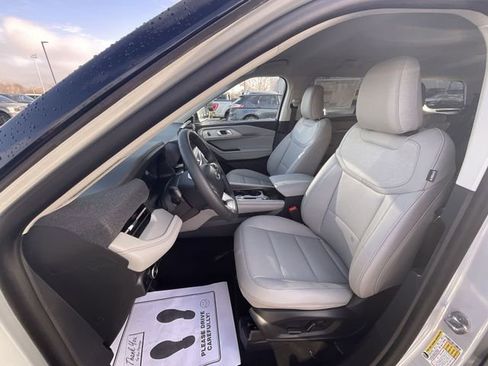 New 2026 Ford Explorer Active w/ Active Comfort Package AWD/4WD image 11