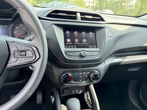 Used 2023 Chevrolet TrailBlazer LT FWD image 15