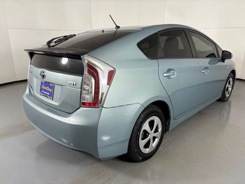Used 2015 Toyota Prius Two image 8