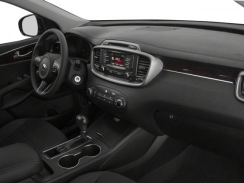 Used 2018 Kia Sorento LX image 19
