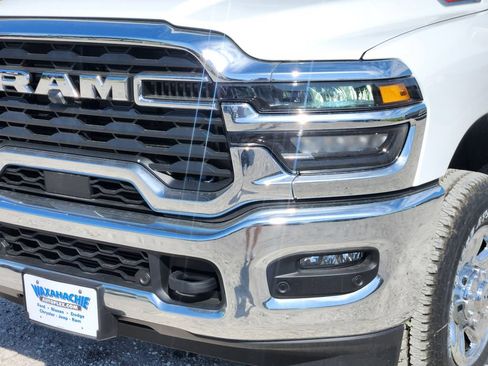 New 2026 RAM 2500 Tradesman AWD/4WD image 5
