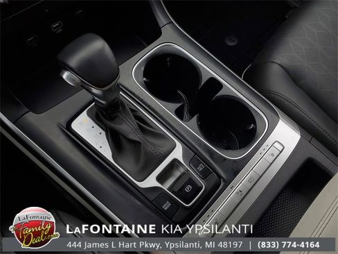 Certified 2023 Kia Carnival LX image 23