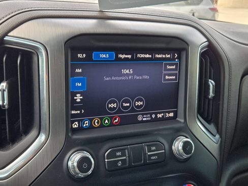 Used 2022 GMC Sierra 1500 Denali w/ Denali Premium Package AWD/4WD image 15