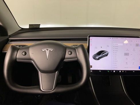 Used 2019 Tesla Model 3 Long Range image 17