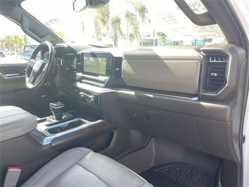 Used 2023 GMC Sierra 1500 SLT w/ SLT Premium Package image 29