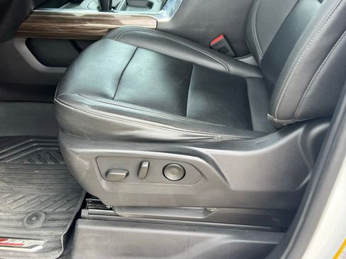 Used 2024 Chevrolet Silverado 1500 LT Trail Boss w/ LT Trail Boss Premium Package AWD/4WD image 24