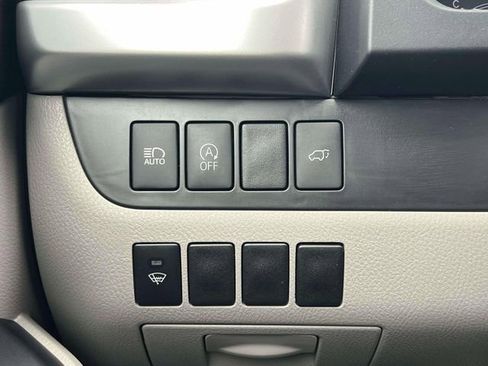 Used 2019 Toyota Highlander XLE AWD/4WD image 22