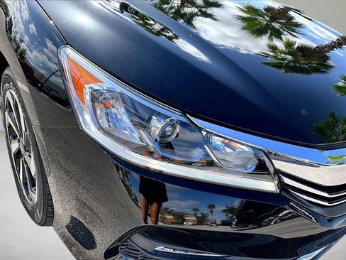Used 2017 Honda Accord EX-L image 28