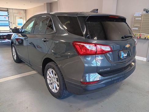 Used 2019 Chevrolet Equinox LS w/ LS Convenience Package image 4