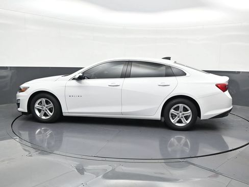 Used 2024 Chevrolet Malibu LS FWD image 2
