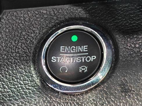 Used 2015 Ford F150 Lariat w/ Equipment Group 502A Luxury AWD/4WD image 22
