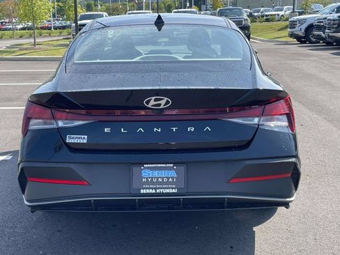 Certified 2024 Hyundai Elantra SEL FWD image 4
