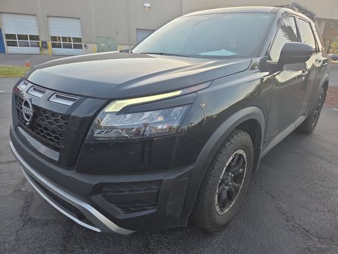 Used 2025 Nissan Pathfinder Rock Creek image 1