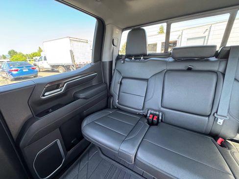Used 2023 Chevrolet Silverado 1500 RST w/ Convenience Package II AWD/4WD image 31