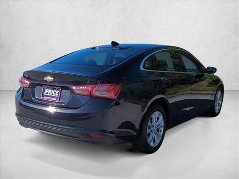 Used 2022 Chevrolet Malibu LT image 2