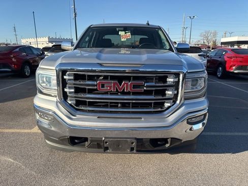 Used 2018 GMC Sierra 1500 SLT w/ SLT Premium Package image 2
