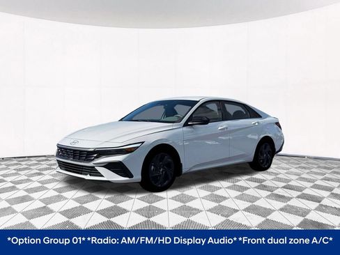 Used 2026 Hyundai Elantra Sport FWD image 2